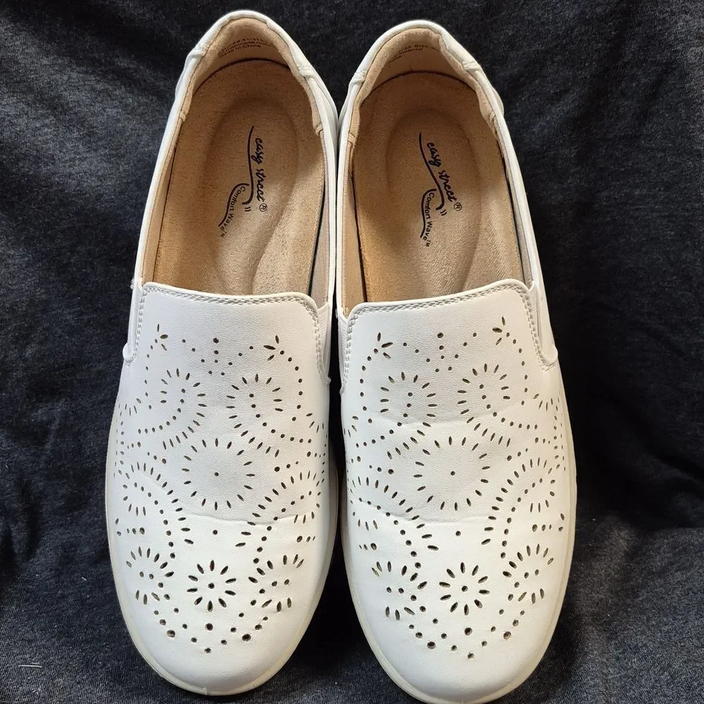 Easy Street 6.5 White Wedge Sneaker